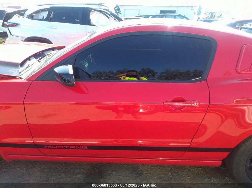 2014 FORD MUSTANG V6 - 1ZVBP8AM3E5254748