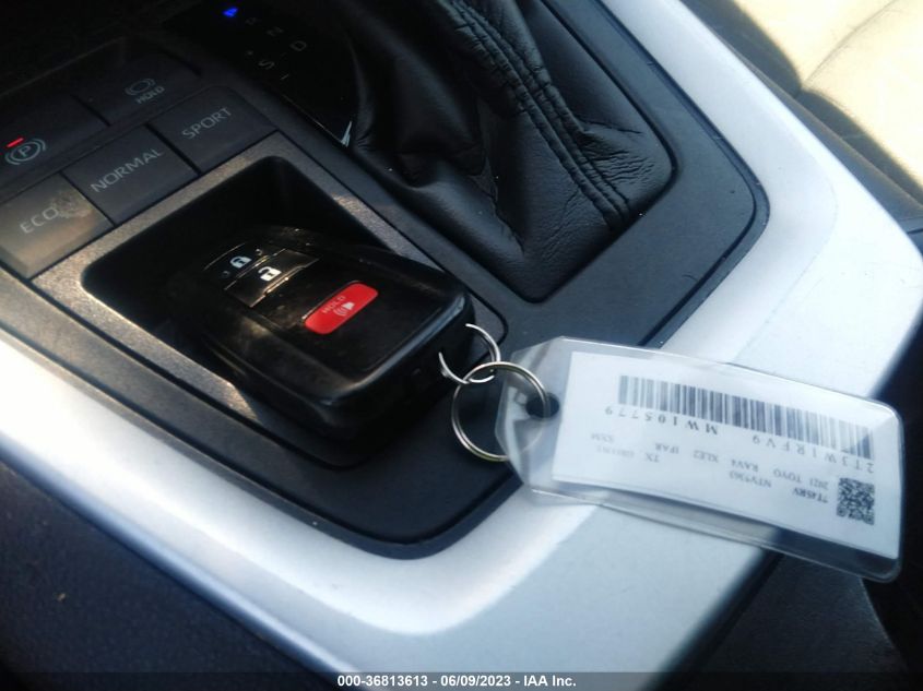 2021 TOYOTA RAV4 XLE - 2T3W1RFV9MW105779