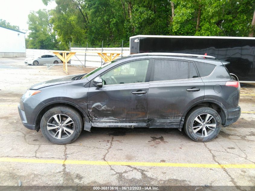 2017 TOYOTA RAV4 XLE - JTMRFREV2HJ105109