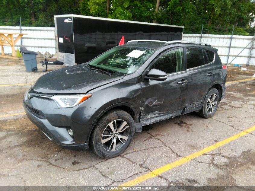 2017 TOYOTA RAV4 XLE - JTMRFREV2HJ105109
