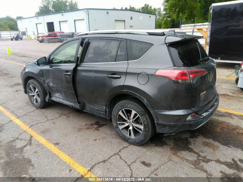 2017 TOYOTA RAV4 XLE - JTMRFREV2HJ105109