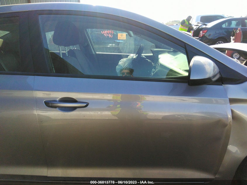 VIN 3KPC24A61NE164079 2022 HYUNDAI ACCENT SE