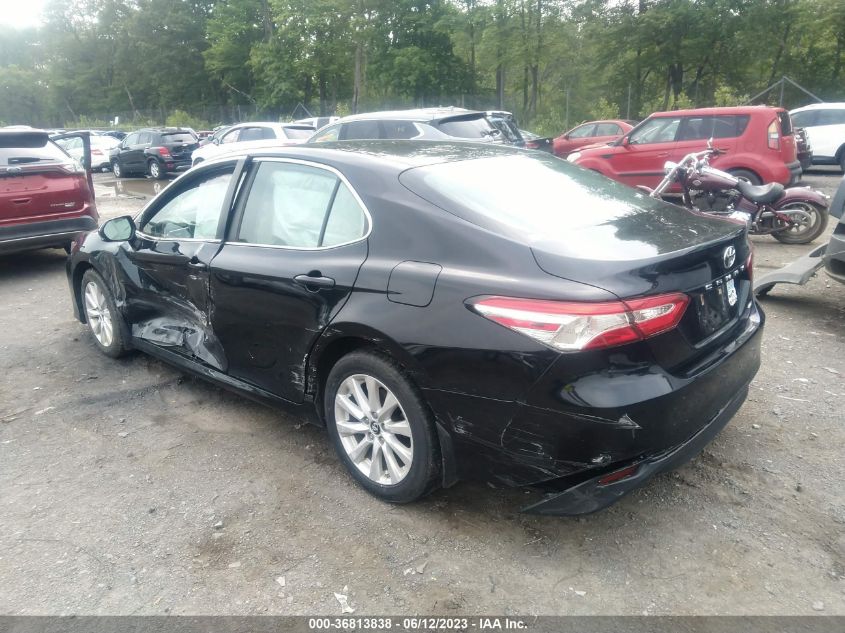 2018 TOYOTA CAMRY LE - 4T1B11HK5JU671042