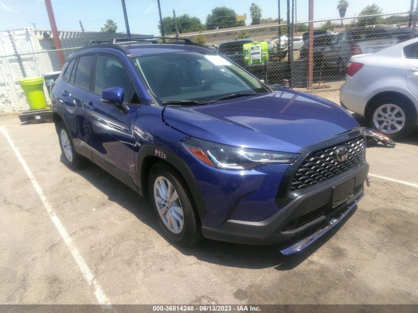 2022 TOYOTA COROLLA CROSS LE - 7MUCAABG1NV019175