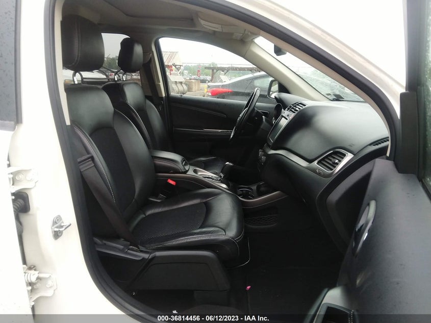 VIN 3C4PDCGBXLT265835 2020 DODGE JOURNEY CROSSROAD