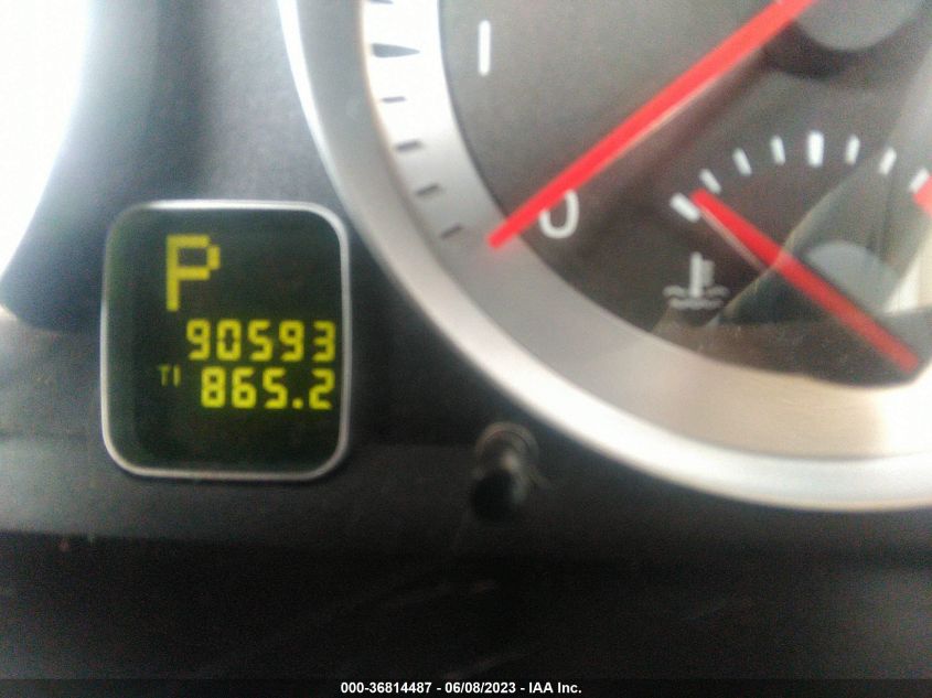 2013 VOLVO C70 T5 YV1672MC7DJ136352
