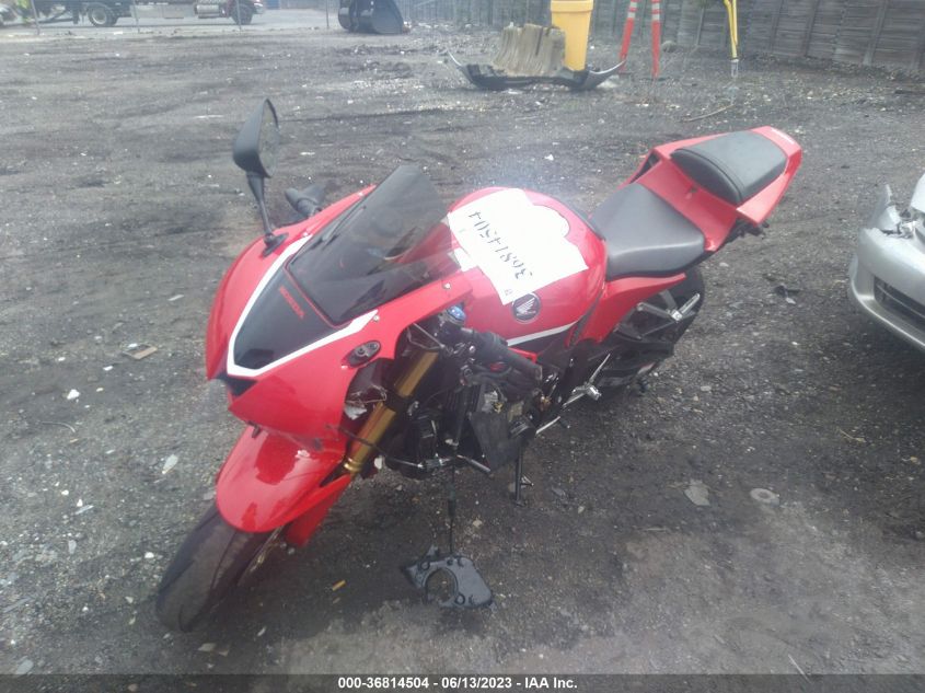 2018 HONDA CBR600 RR - JH2PC40J6JK400356