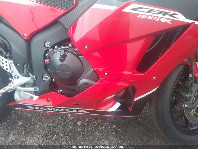 2018 HONDA CBR600 RR - JH2PC40J6JK400356