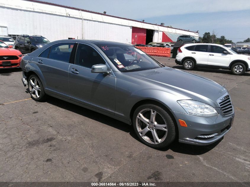 2013 MERCEDES-BENZ S-CLASS S 550 - WDDNG9EB1DA535456