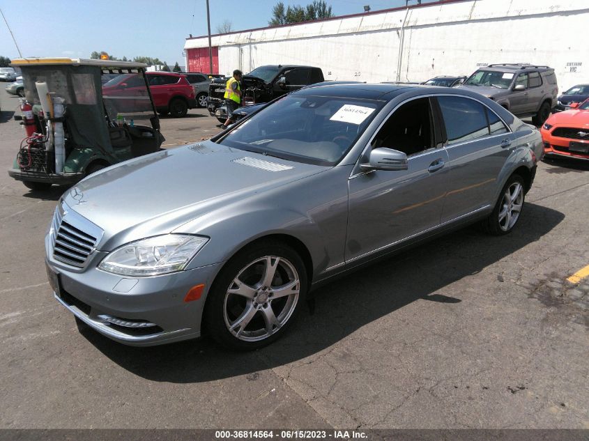 2013 MERCEDES-BENZ S-CLASS S 550 - WDDNG9EB1DA535456
