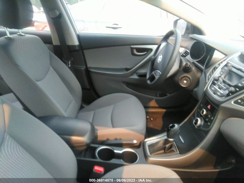 2016 HYUNDAI ELANTRA SE - 5NPDH4AEXGH682569