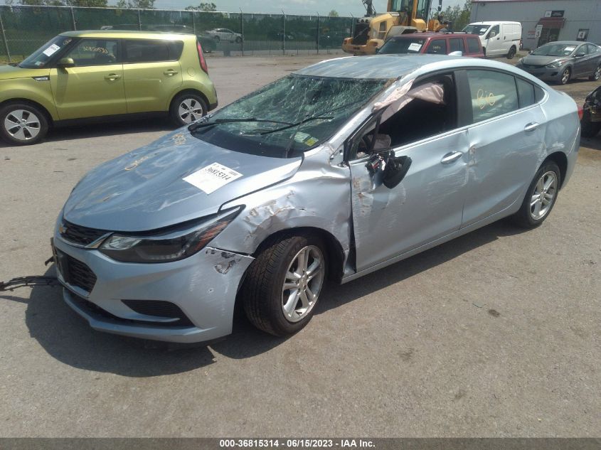 2018 CHEVROLET CRUZE LT - 1G1BE5SM2J7100965