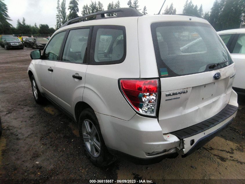 2013 SUBARU FORESTER 2.5X - JF2SHABC2DG445403