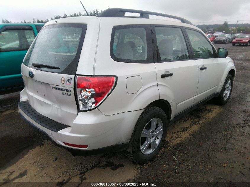 2013 SUBARU FORESTER 2.5X - JF2SHABC2DG445403