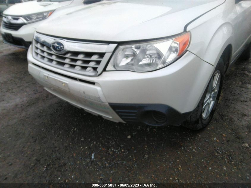 2013 SUBARU FORESTER 2.5X - JF2SHABC2DG445403