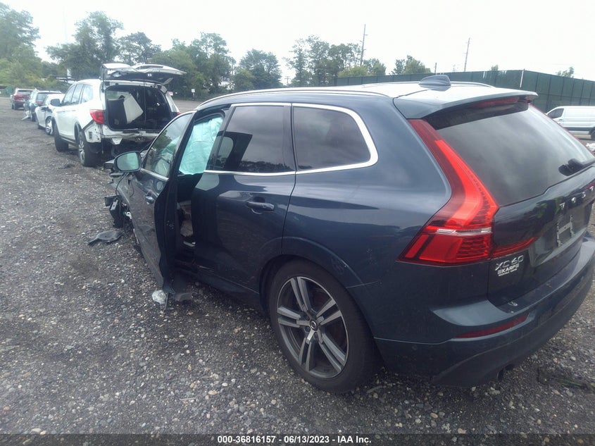 Image 3 of 2019 VOLVO XC60  salvage vehicle - Lot #36816157 at IAAI