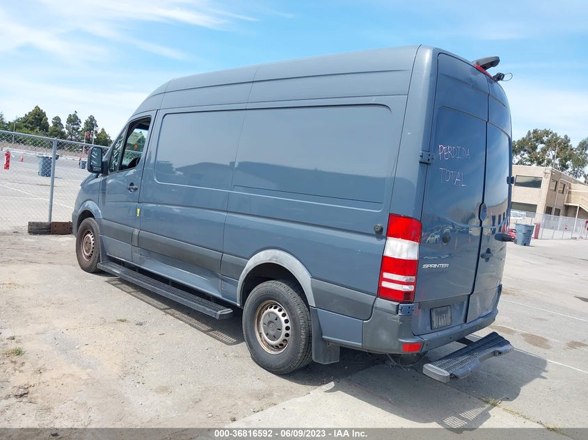 VIN WD3PE7CD9JP641819 2018 MERCEDES-BENZ SPRINTER CARGO VAN