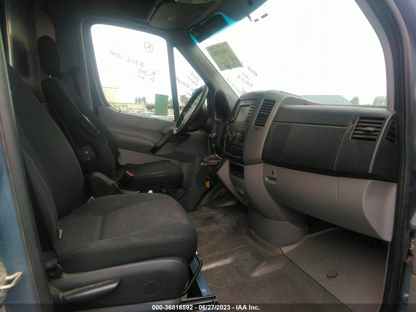 VIN WD3PE7CD9JP641819 2018 MERCEDES-BENZ SPRINTER CARGO VAN