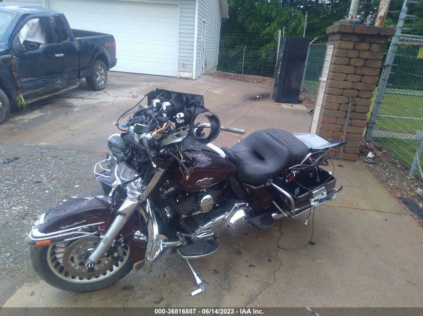 2011 HARLEY-DAVIDSON FLHTCU - 1HD1FC412BB604517