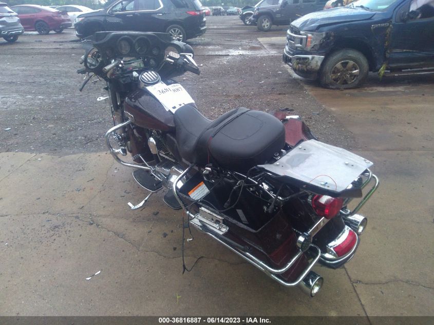 2011 HARLEY-DAVIDSON FLHTCU - 1HD1FC412BB604517