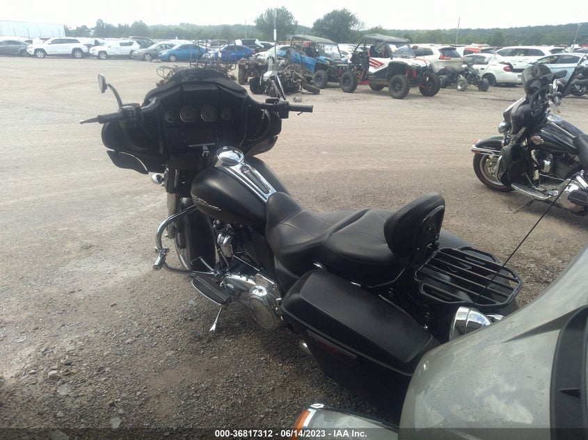VIN 1HD1KRC14HB690423 2017 HARLEY-DAVIDSON FLHXS STREET GLIDE SPECIAL