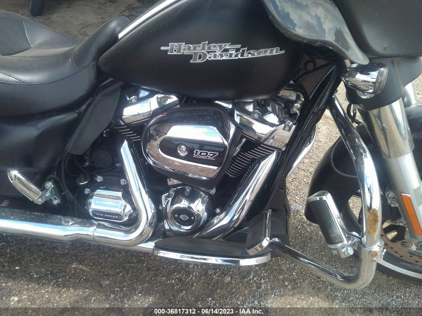 VIN 1HD1KRC14HB690423 2017 HARLEY-DAVIDSON FLHXS STREET GLIDE SPECIAL