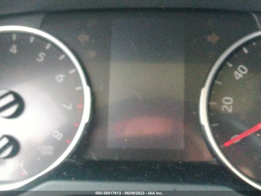 VIN JTMF1RFV7KJ019964 2019 TOYOTA RAV4 LE