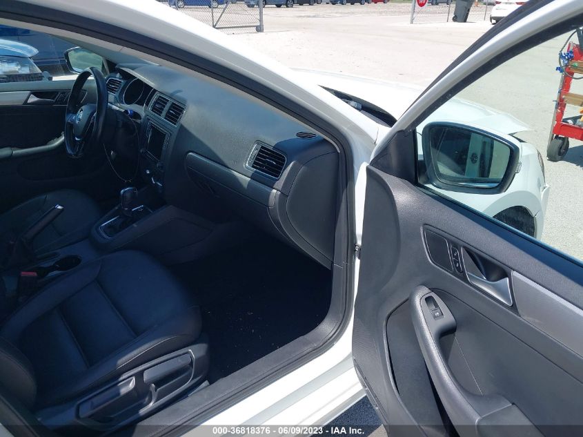 2018 VOLKSWAGEN JETTA SE/WOLFSBURG - 3VWDB7AJ1JM226636