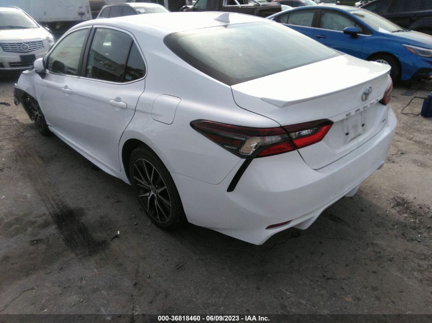 2022 TOYOTA CAMRY SE/SE NIGHT SHADE - 4T1G11AK0NU637001