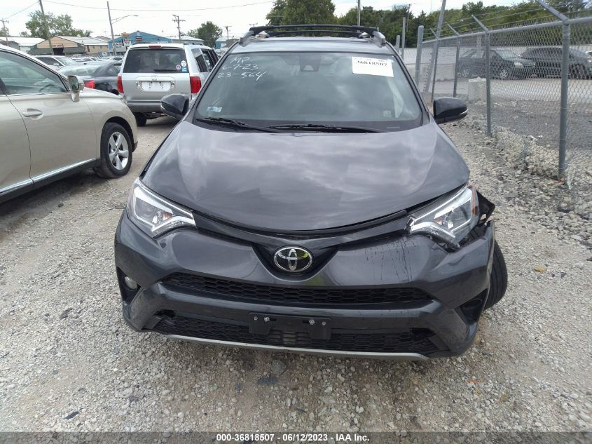 2018 TOYOTA RAV4 SE - JTMJFREV1JJ247485