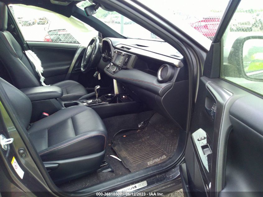 2018 TOYOTA RAV4 SE - JTMJFREV1JJ247485
