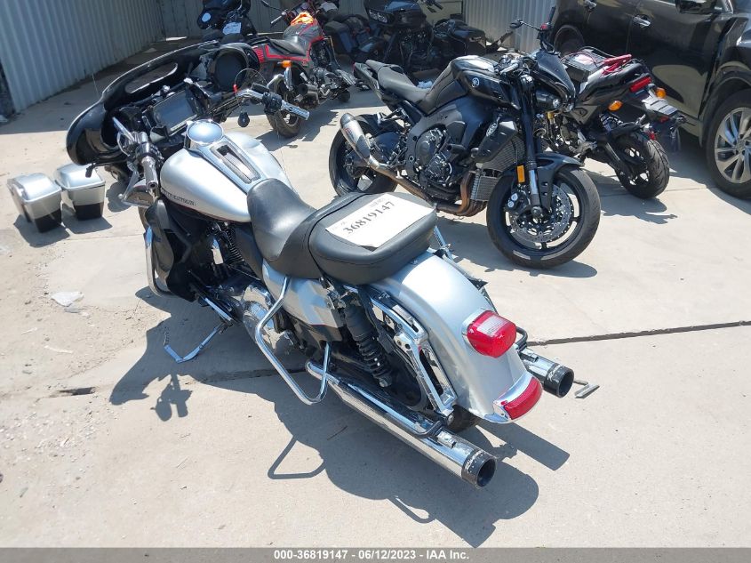 2015 HARLEY-DAVIDSON FLHTKL ULTRA LIMITED LOW 1HD1KKL15FB640201