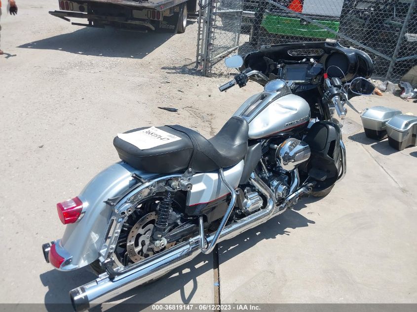 2015 HARLEY-DAVIDSON FLHTKL ULTRA LIMITED LOW 1HD1KKL15FB640201