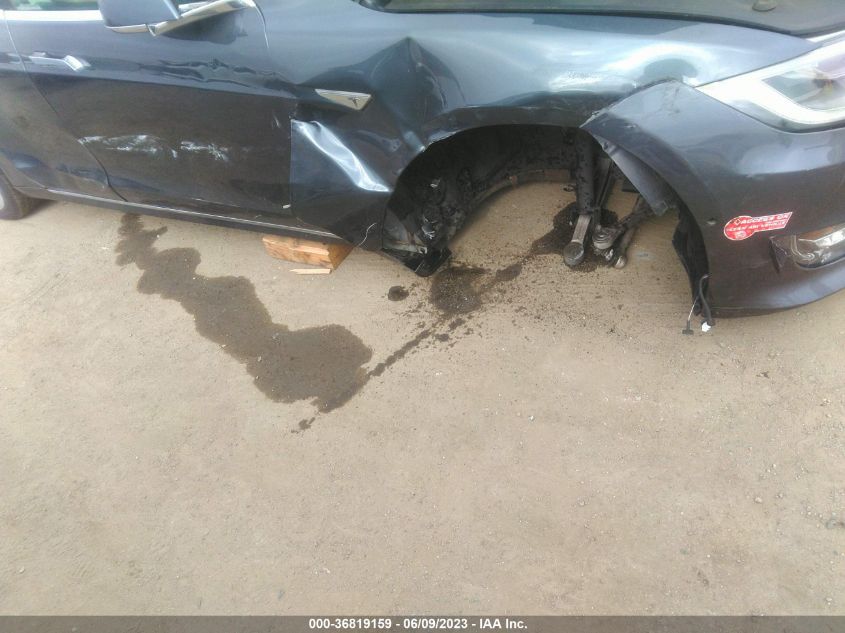 2016 TESLA MODEL S 70 KWH - 5YJSA1E14GF143719