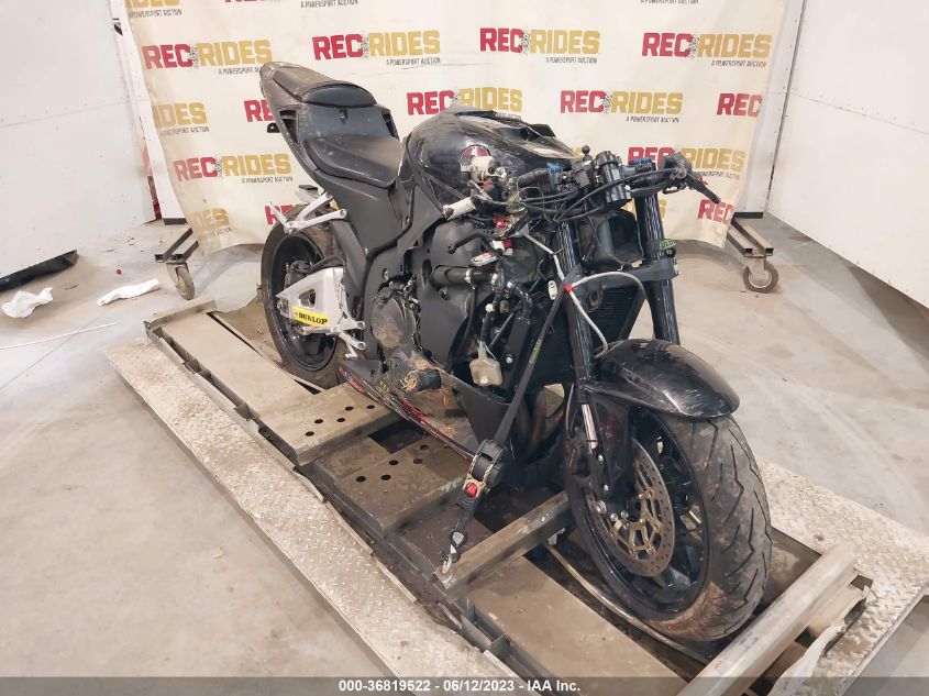 2016 HONDA CBR600 RR - JH2PC40JXGK200086