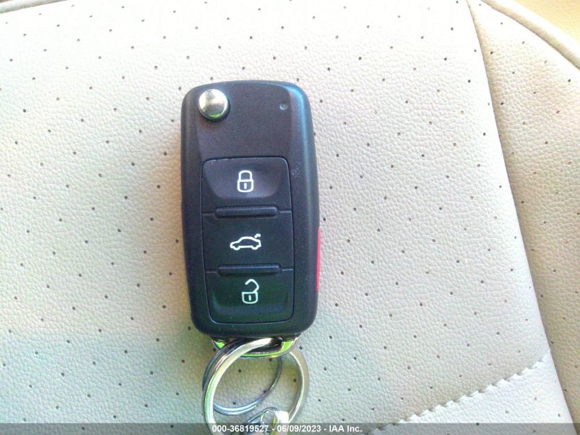 2015 VOLKSWAGEN BEETLE CONVERTIBLE 1.8T W/TECH 3VW507AT3FM817456