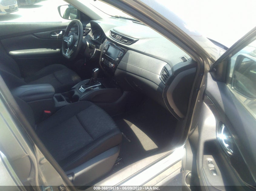 VIN KNMAT2MTXJP530612 2018 NISSAN ROGUE S/SV