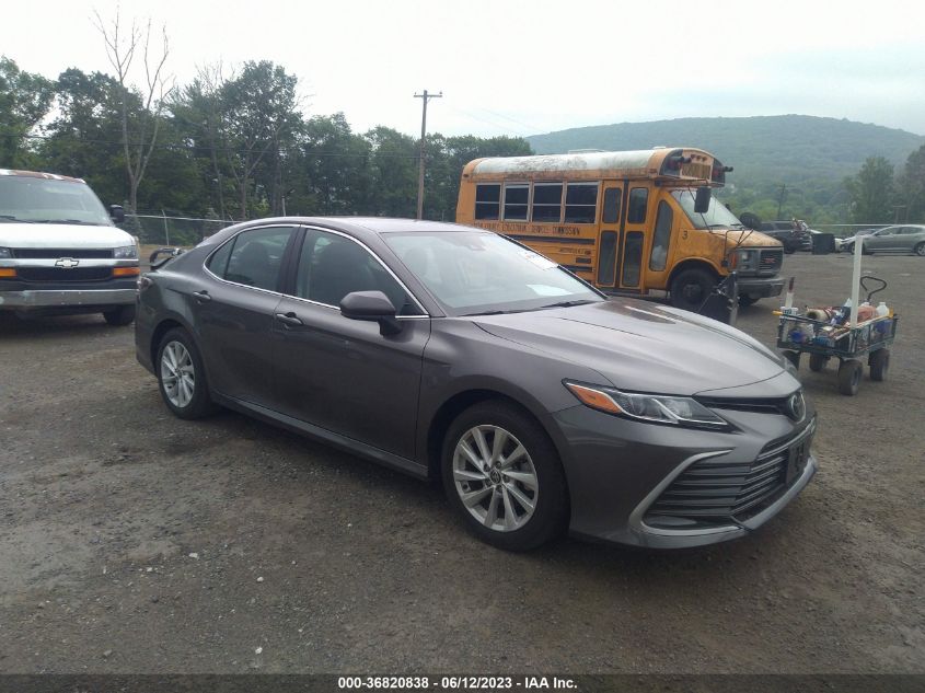 2021 TOYOTA CAMRY LE - 4T1C11BK3MU025404