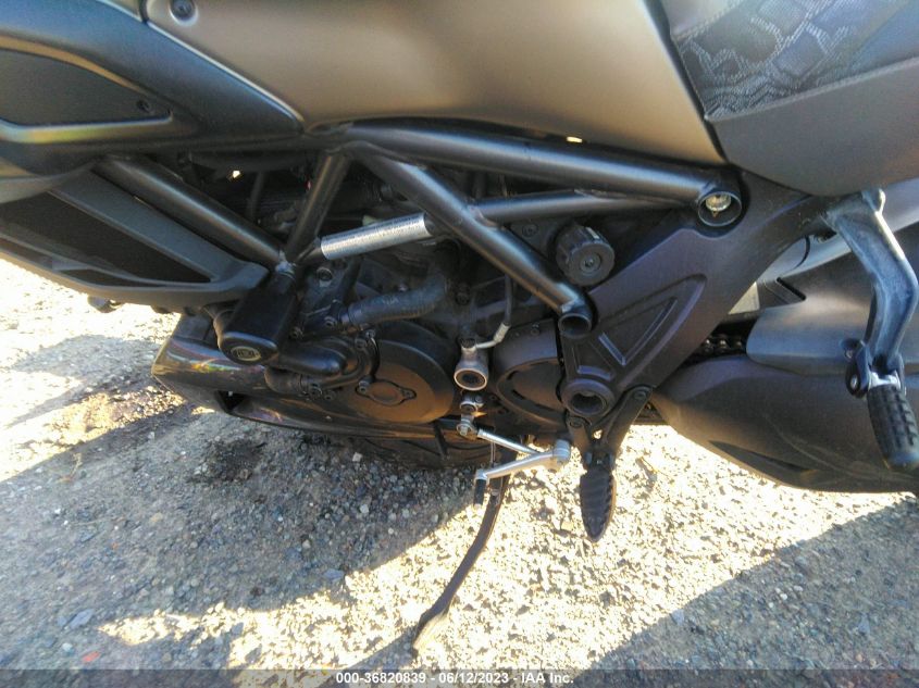 2014 DUCATI DIAVEL - ZDM13BLW0EB016660