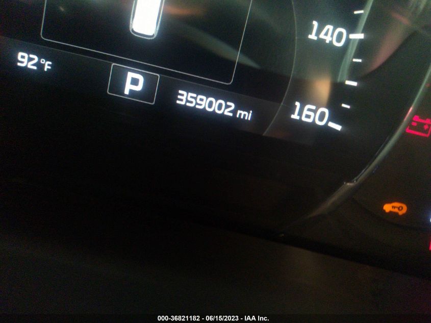 2016 KIA SORENTO SX - 5XYPK4A59GG171294