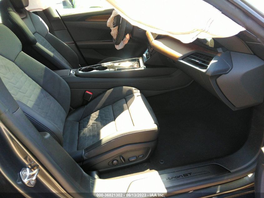 2022 AUDI E-TRON GT PREMIUM PLUS - WAUFJBFW9N7006311