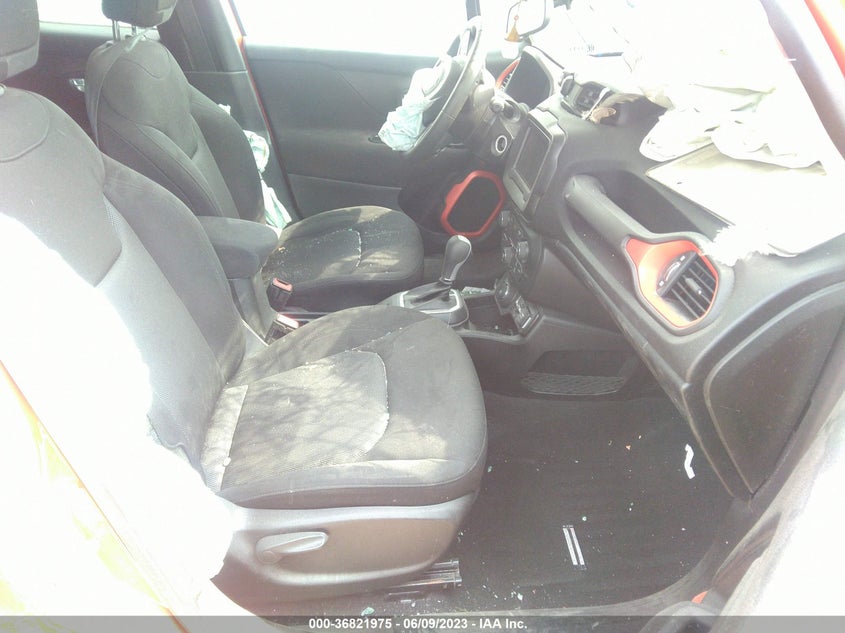 VIN ZACCJBAB1JPH87185 2018 JEEP RENEGADE SPORT