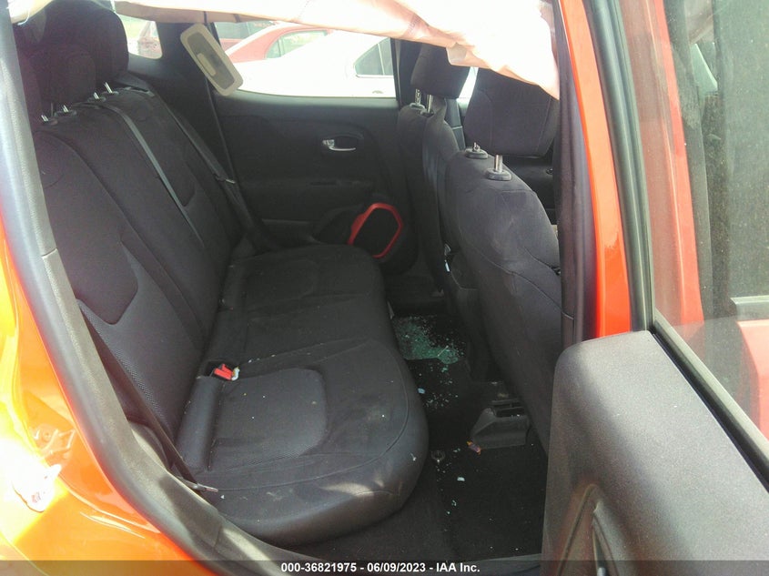 VIN ZACCJBAB1JPH87185 2018 JEEP RENEGADE SPORT
