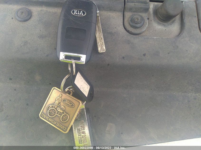 2014 KIA SOUL + - KNDJP3A53E7058050