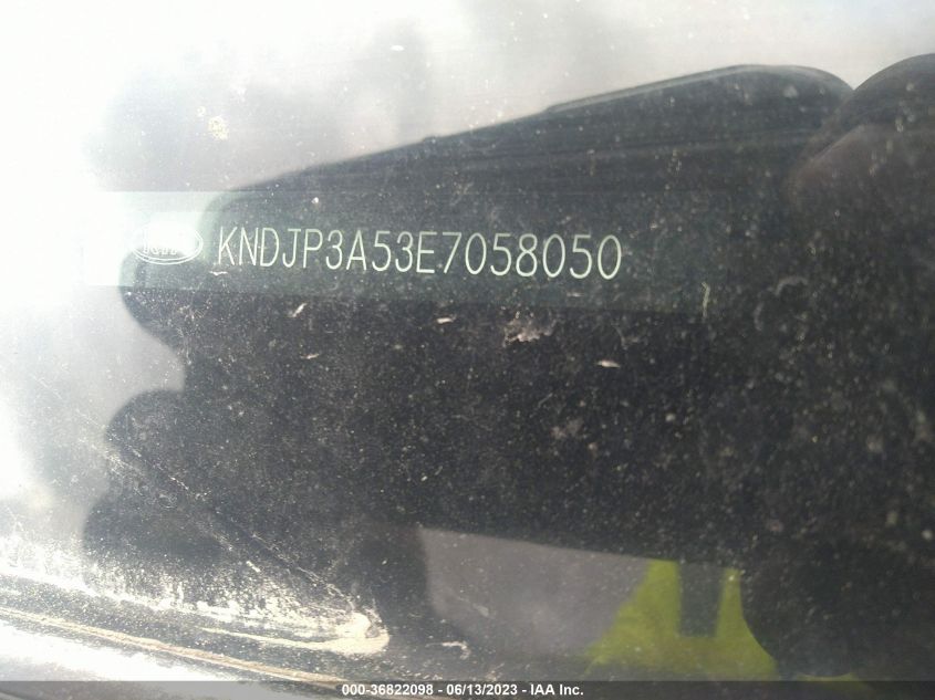 2014 KIA SOUL + - KNDJP3A53E7058050