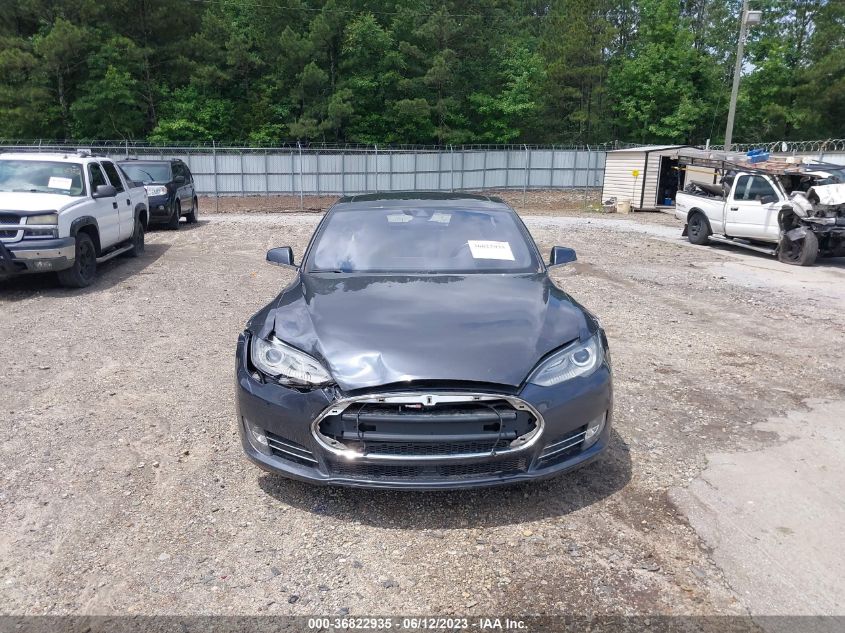2016 TESLA MODEL S 70 KWH - 5YJSA1E19GF136751