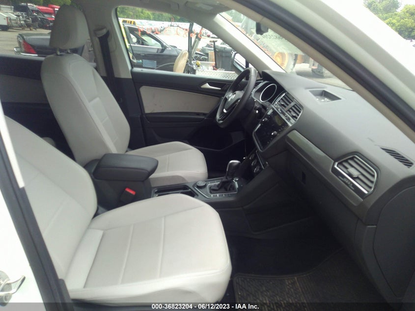 VIN 3VV2B7AX9LM154037 2020 VOLKSWAGEN TIGUAN SE/SEL/SE R-LINE BLACK