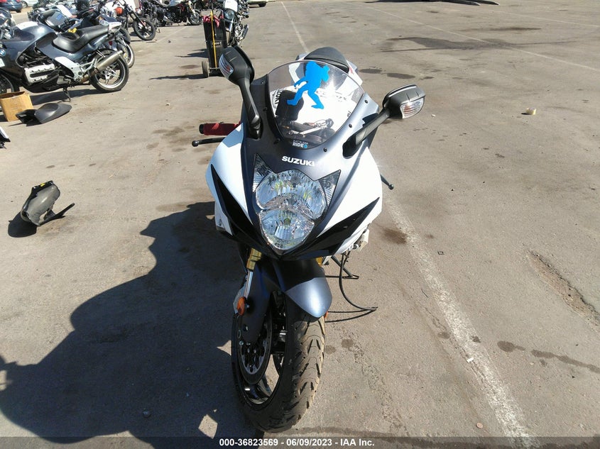 VIN JS1GR7MA7P7100785 2023 SUZUKI GSX-R750