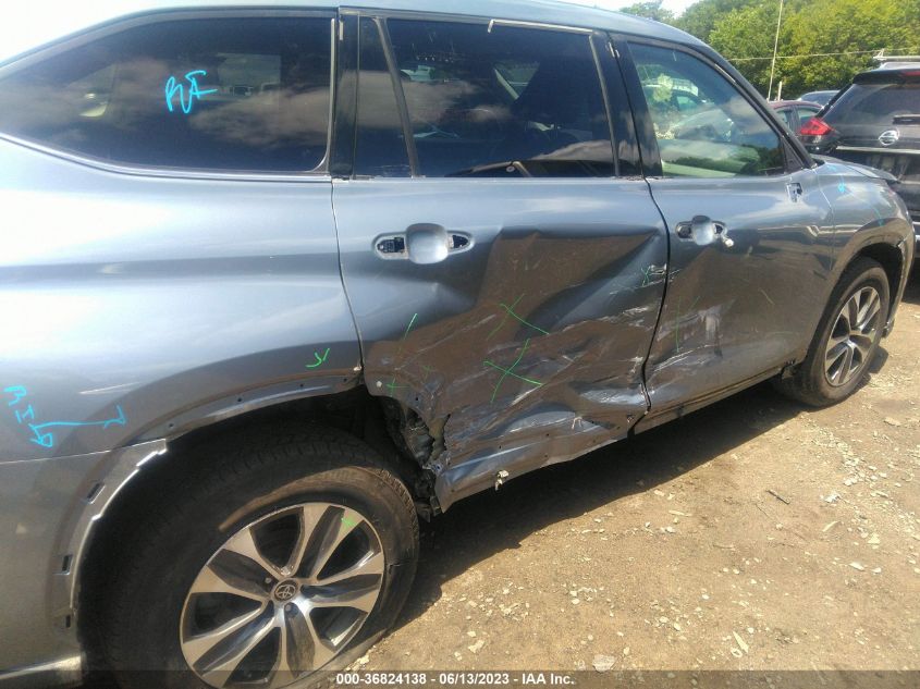 2021 TOYOTA HIGHLANDER XLE - 5TDHZRBH2MS078542