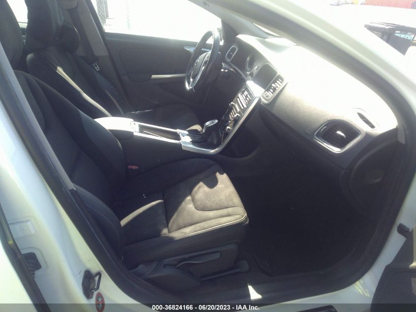 2013 VOLVO S60 T5 - YV1612FS8D1215406